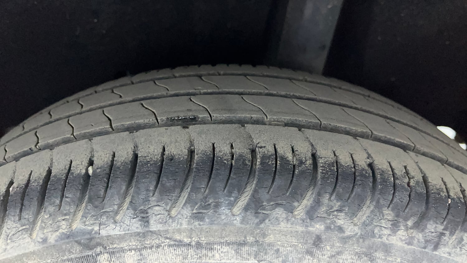 Used 2021 Maruti Suzuki Baleno Delta Petrol Manual tyres LEFT REAR TYRE TREAD VIEW