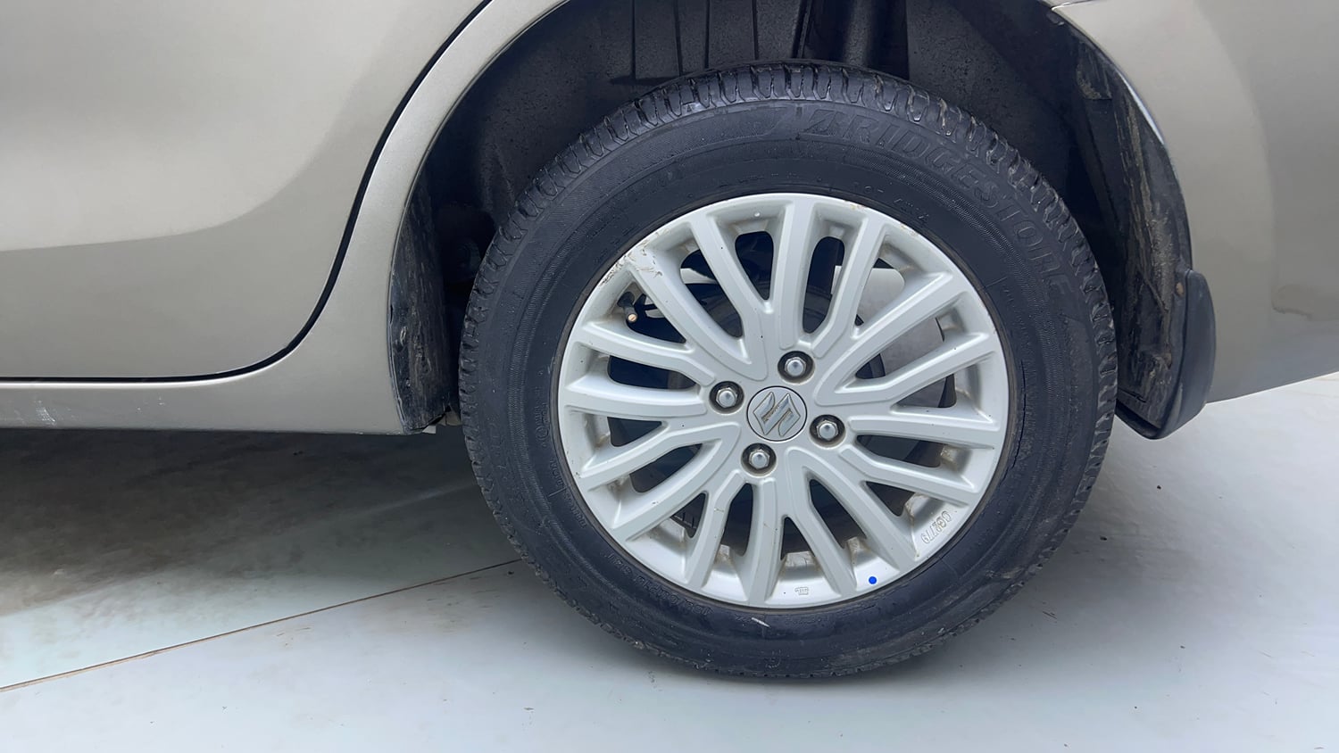 Used 2018 Maruti Suzuki Dzire ZXi Petrol Manual tyres LEFT REAR TYRE RIM VIEW
