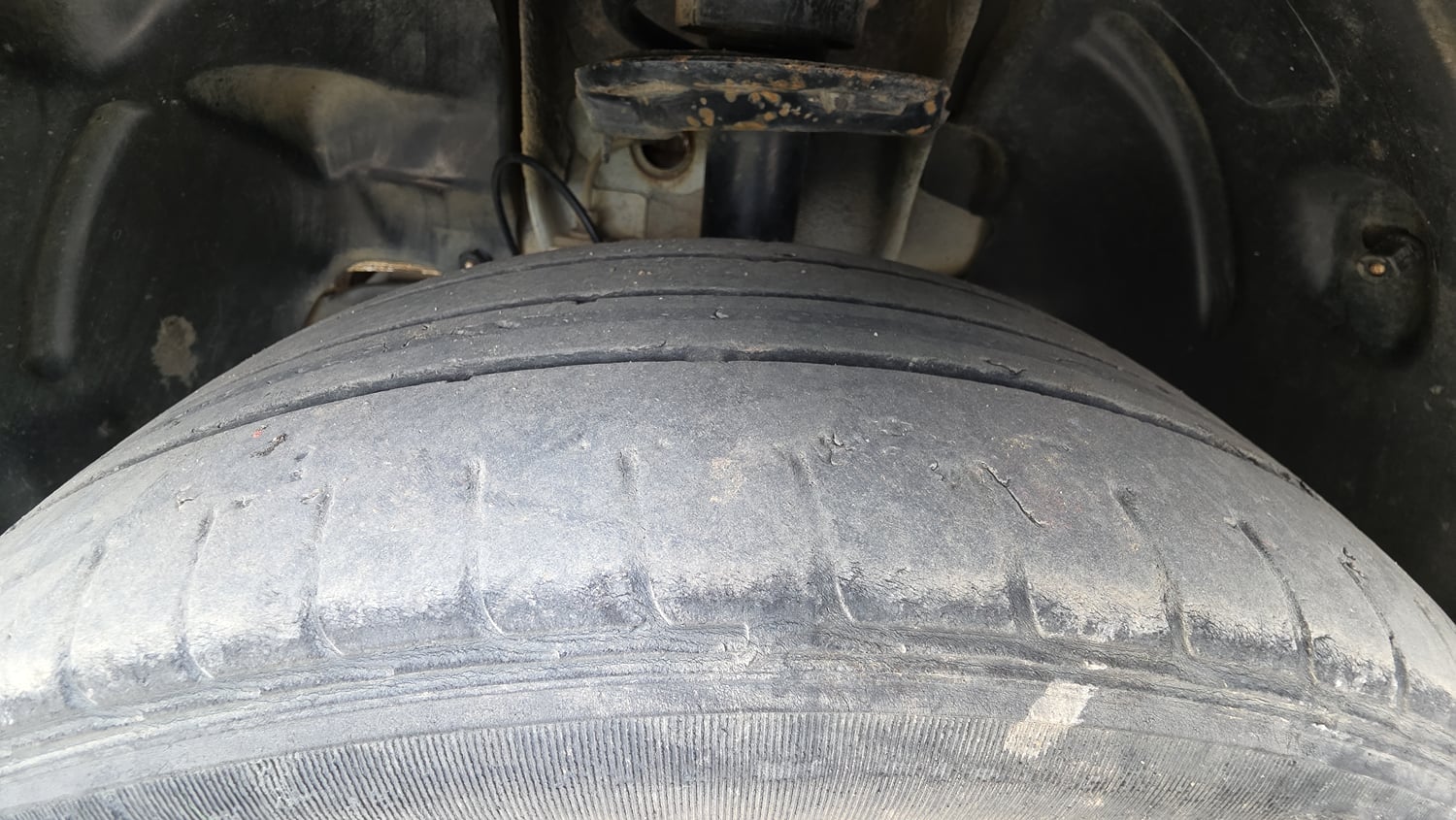 Used 2023 Tata Tigor XZ Plus Leatherette Pack Petrol Manual tyres LEFT FRONT TYRE TREAD VIEW