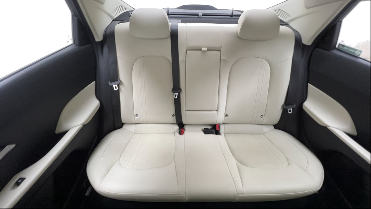 Used 2023 Hyundai Verna SX (O) 1.5 Petrol IVT Petrol Automatic interior REAR SEAT CONDITION VIEW