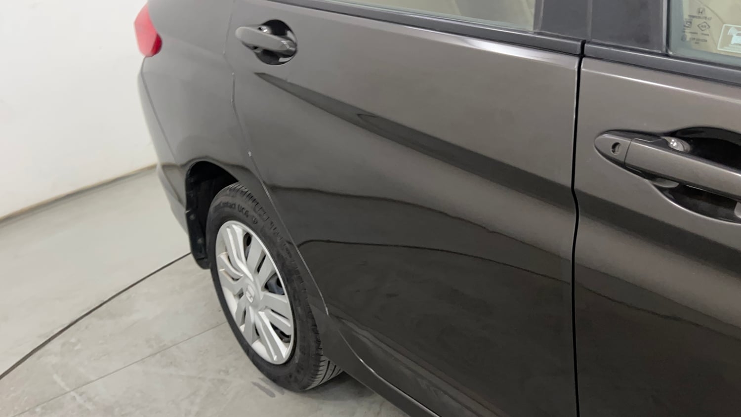 Used 2016 Honda City SV CVT Petrol Automatic dents MINOR DENT