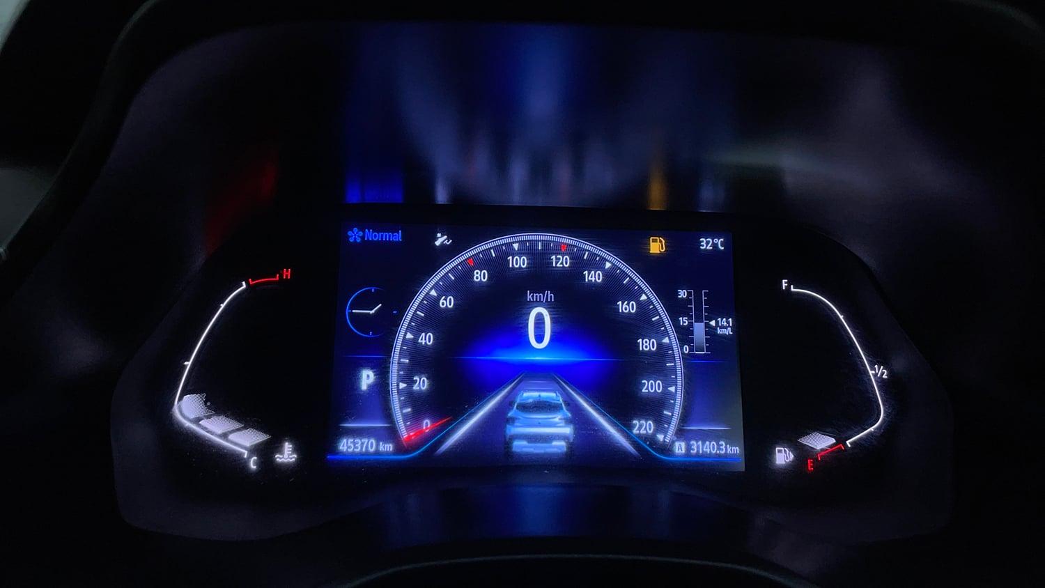 Used 2021 Renault Kiger RXZ Turbo CVT Dual Tone Petrol Automatic interior CLUSTERMETER VIEW