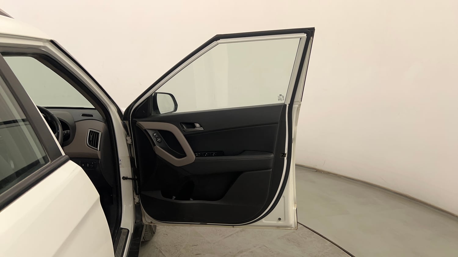 Used 2018 Hyundai Creta SX 1.6 CRDI (O) Diesel Manual interior RIGHT FRONT DOOR OPEN VIEW