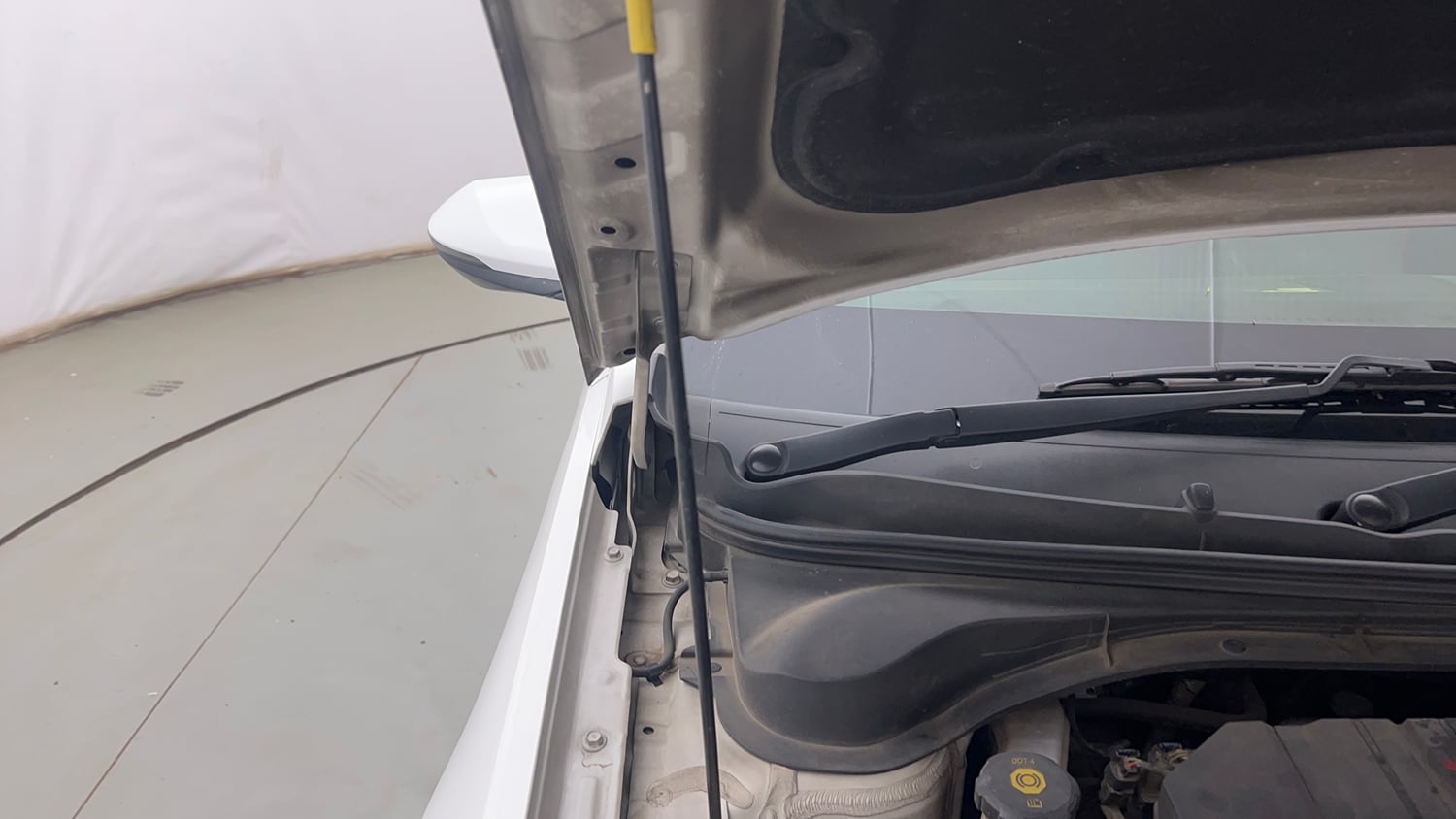 Used 2023 Hyundai Verna SX (O) 1.5 Turbo Petrol MT Petrol Manual engine ENGINE RIGHT SIDE HINGE & APRON VIEW
