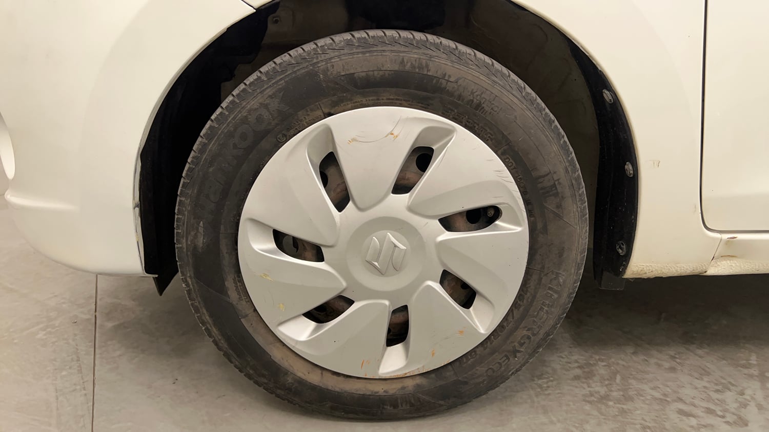 Used 2014 Maruti Suzuki Celerio VXi AMT Petrol Automatic tyres LEFT FRONT TYRE RIM VIEW