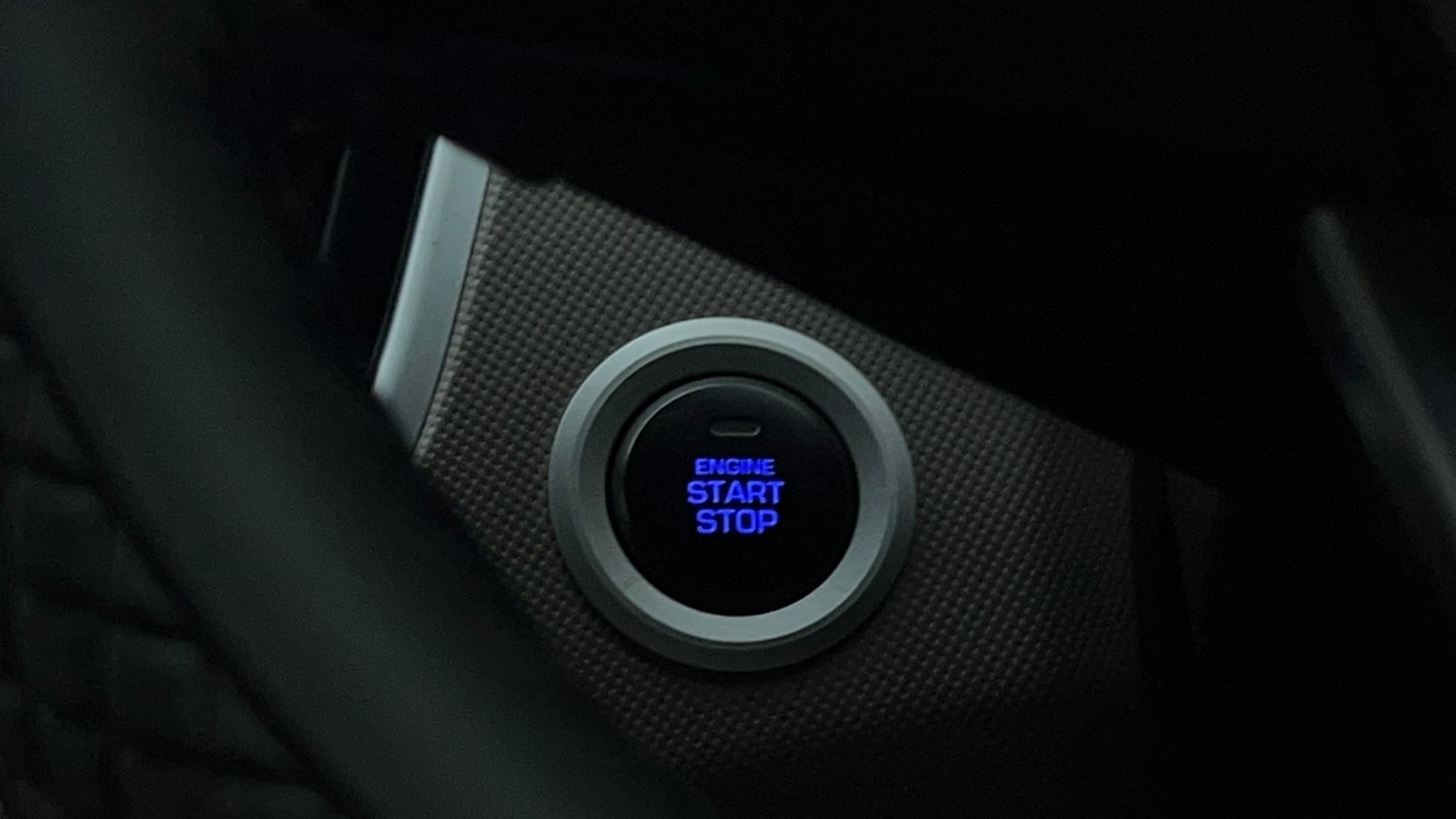 Used 2019 Hyundai Creta SX 1.6 (O) Executive Petrol Petrol Manual top_features Keyless start