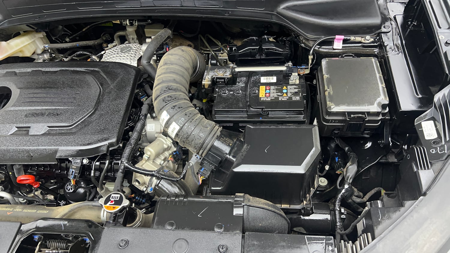Used 2025 Hyundai Creta 1.5 CRDi Diesel MT DSL S(O) Diesel Manual engine ENGINE LEFT SIDE VIEW