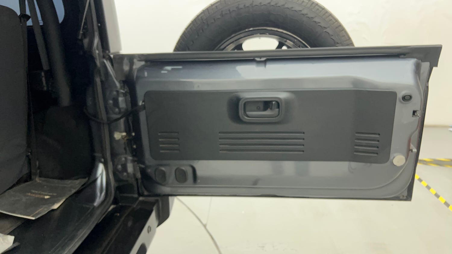 Used 2022 mahindra Thar LX Hard Top Petrol AT 4WD Petrol Automatic interior DICKY DOOR OPEN VIEW