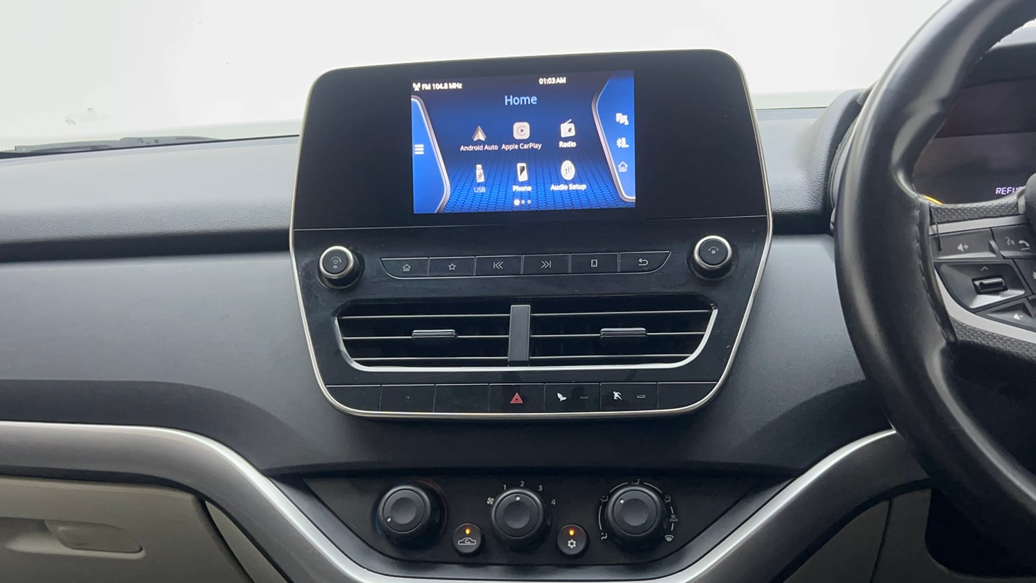 Used 2023 Tata Safari XM Diesel Manual interior MUSIC SYSTEM & AC CONTROL VIEW