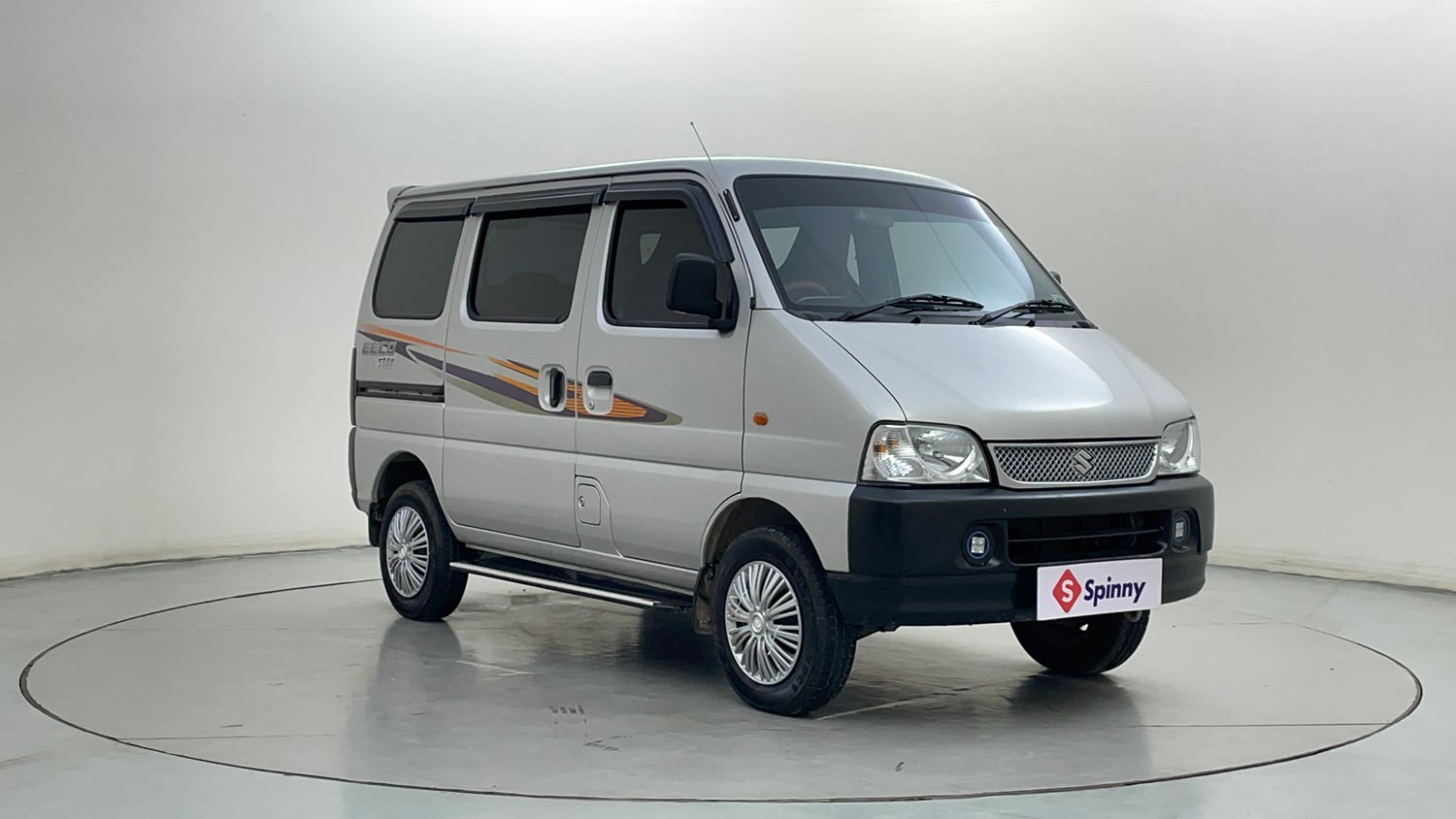Used 2025 Maruti Suzuki Eeco 5 STR AC Petrol Manual exterior RIGHT FRONT CORNER VIEW