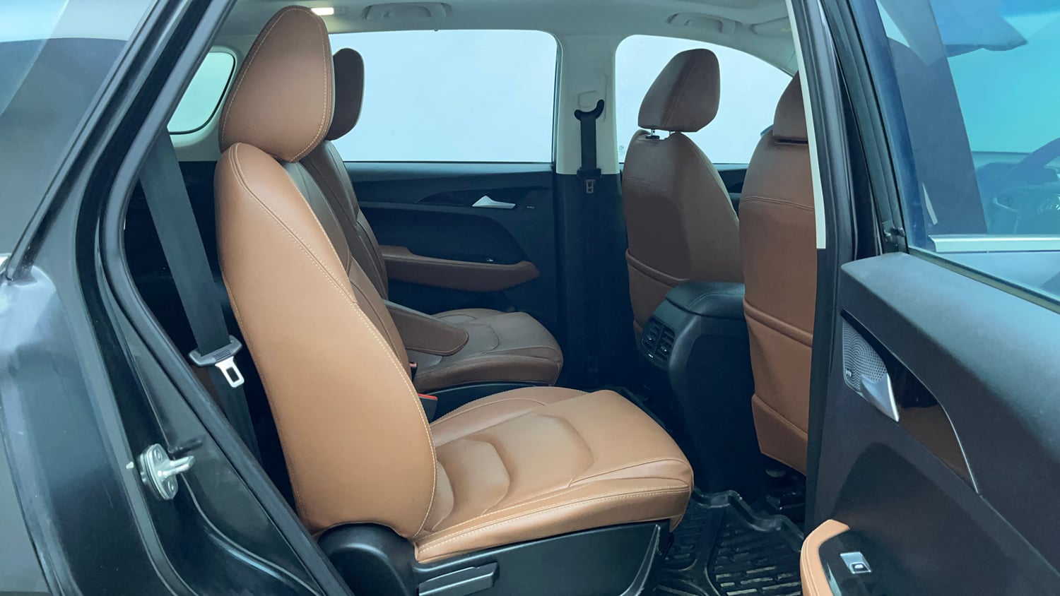 Used 2021 MG Motors Hector Plus Sharp 1.5 Petrol Turbo DCT 6-STR Petrol Automatic interior RIGHT SIDE REAR DOOR CABIN VIEW