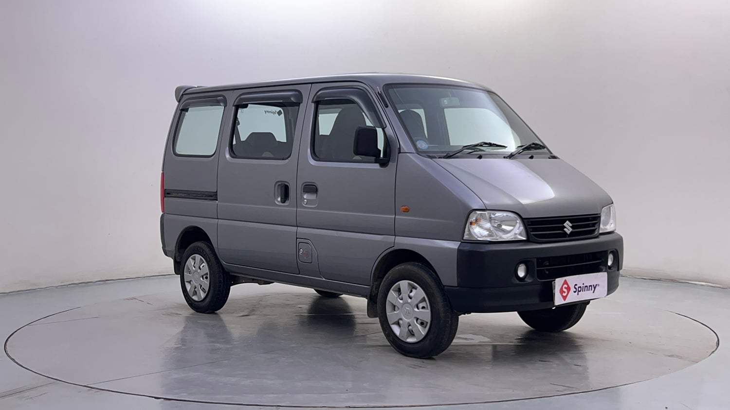 Used 2024 Maruti Suzuki Eeco 5 STR AC Petrol Manual exterior RIGHT FRONT CORNER VIEW