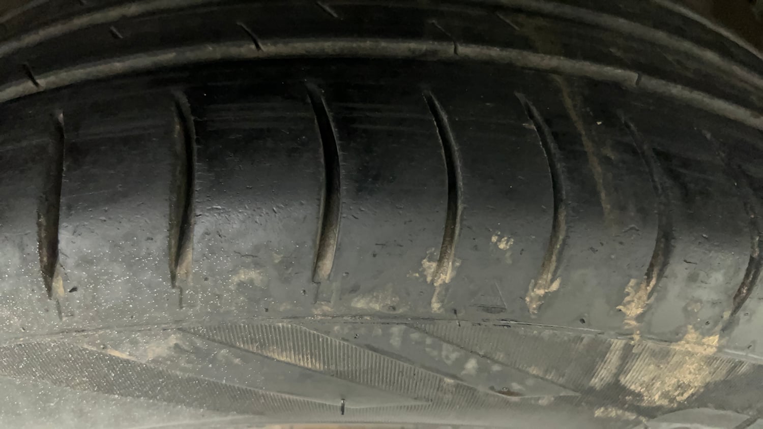 Used 2017 Tata Tiago Revotron XT Petrol Manual tyres RIGHT FRONT TYRE TREAD VIEW