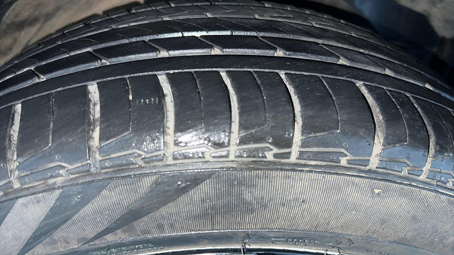 Used 2023 MG Motors Hector Savvy Pro 1.5 Turbo Petrol CVT Petrol Automatic tyres RIGHT FRONT TYRE TREAD VIEW