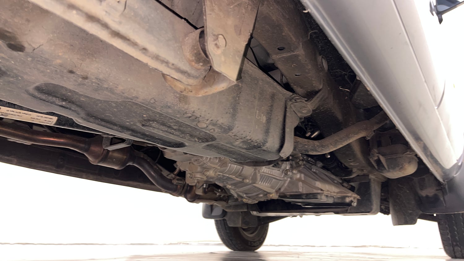 Used 2024 Maruti Suzuki Eeco 5 STR AC Petrol Manual extra REAR RIGHT UNDERBODY VIEW