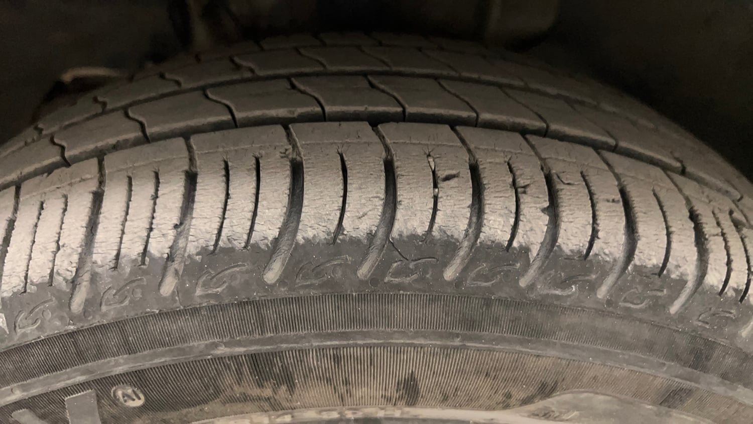 Used 2024 Tata Tigor XZ Petrol Manual tyres LEFT FRONT TYRE TREAD VIEW