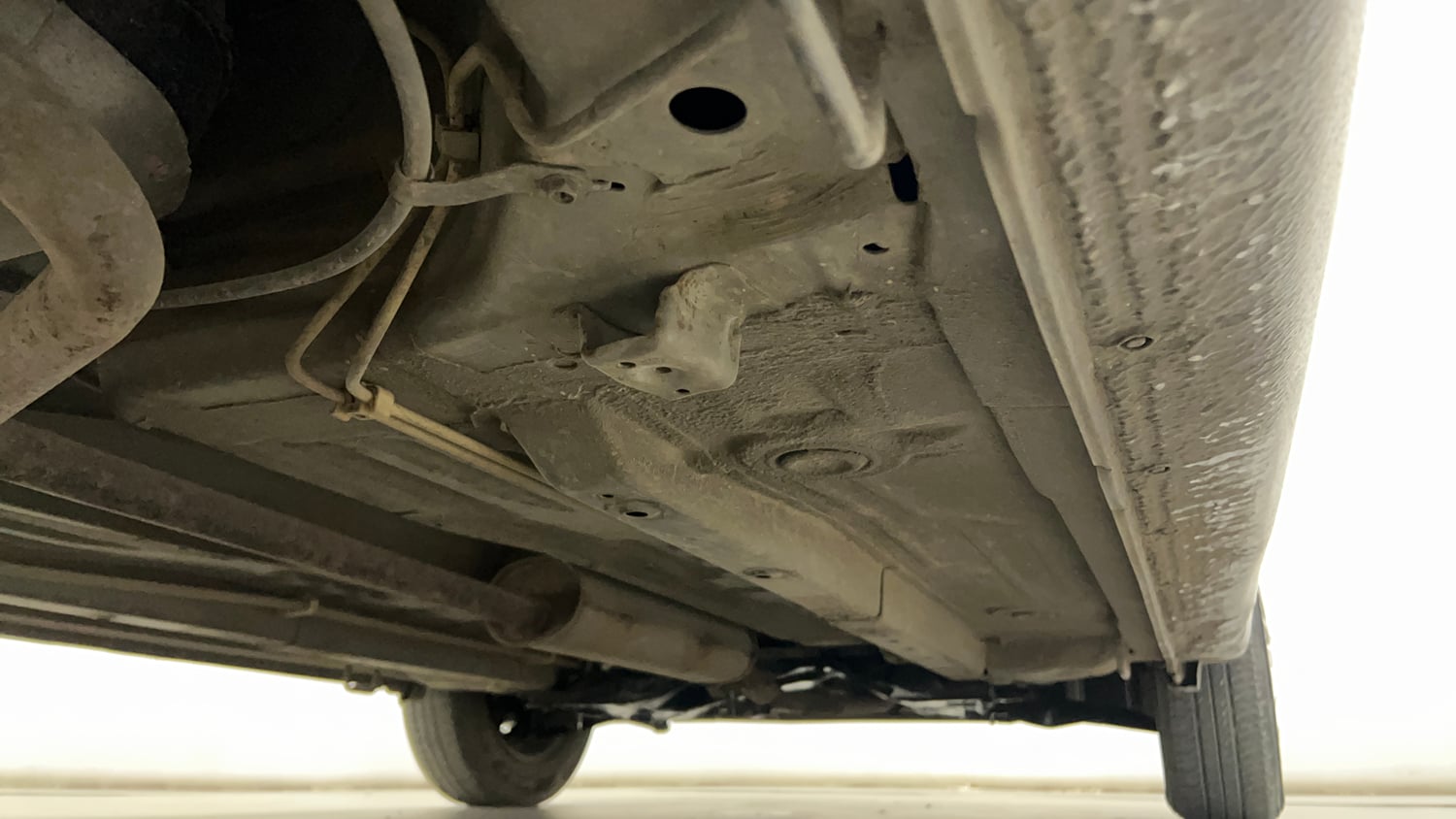 Used 2016 Maruti Suzuki Celerio VXi AMT Petrol Automatic extra REAR RIGHT UNDERBODY VIEW