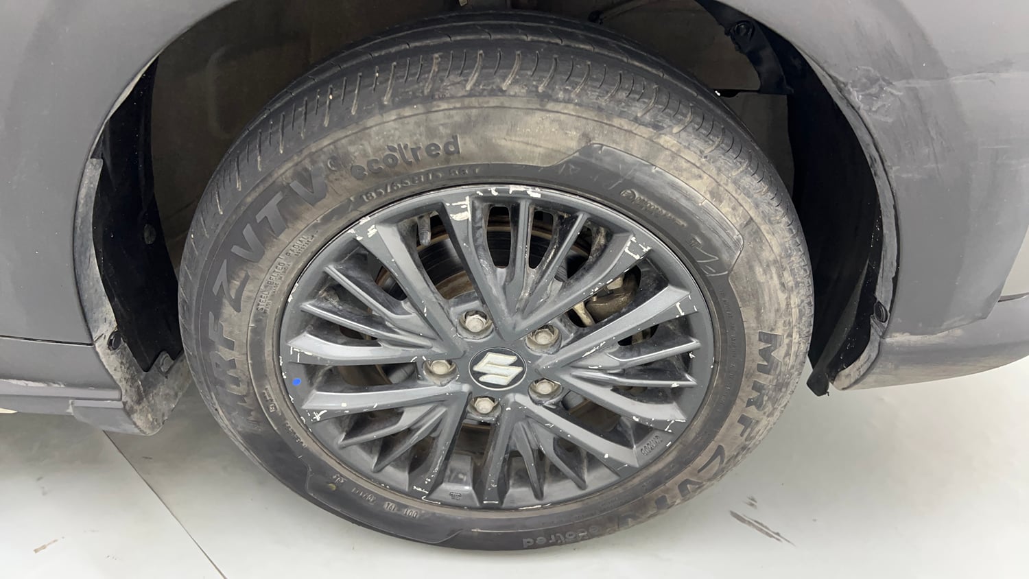 Used 2021 Maruti Suzuki XL6 Zeta MT Petrol Petrol Manual tyres RIGHT FRONT TYRE RIM VIEW