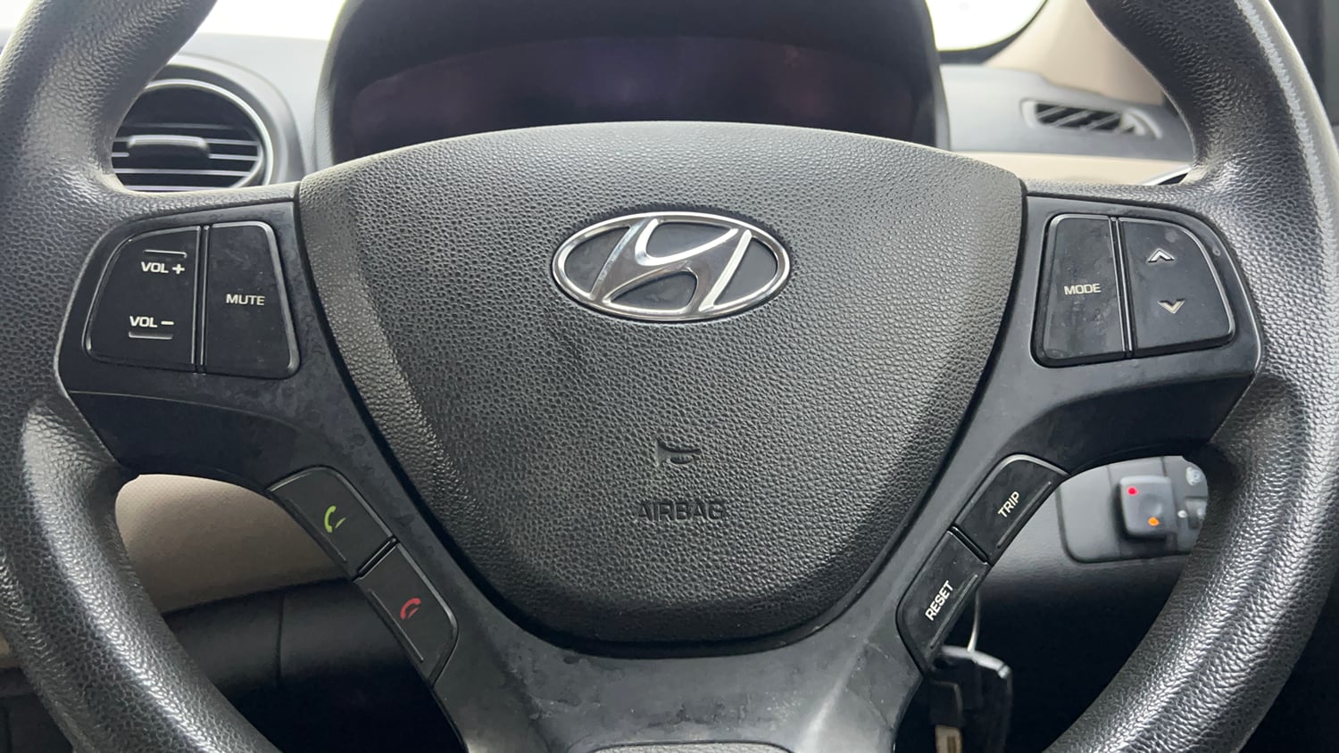 Used 2018 Hyundai Grand i10 Magna 1.2 Kappa VTVT CNG (outside fitted) Cng Manual top_features Steering mounted controls