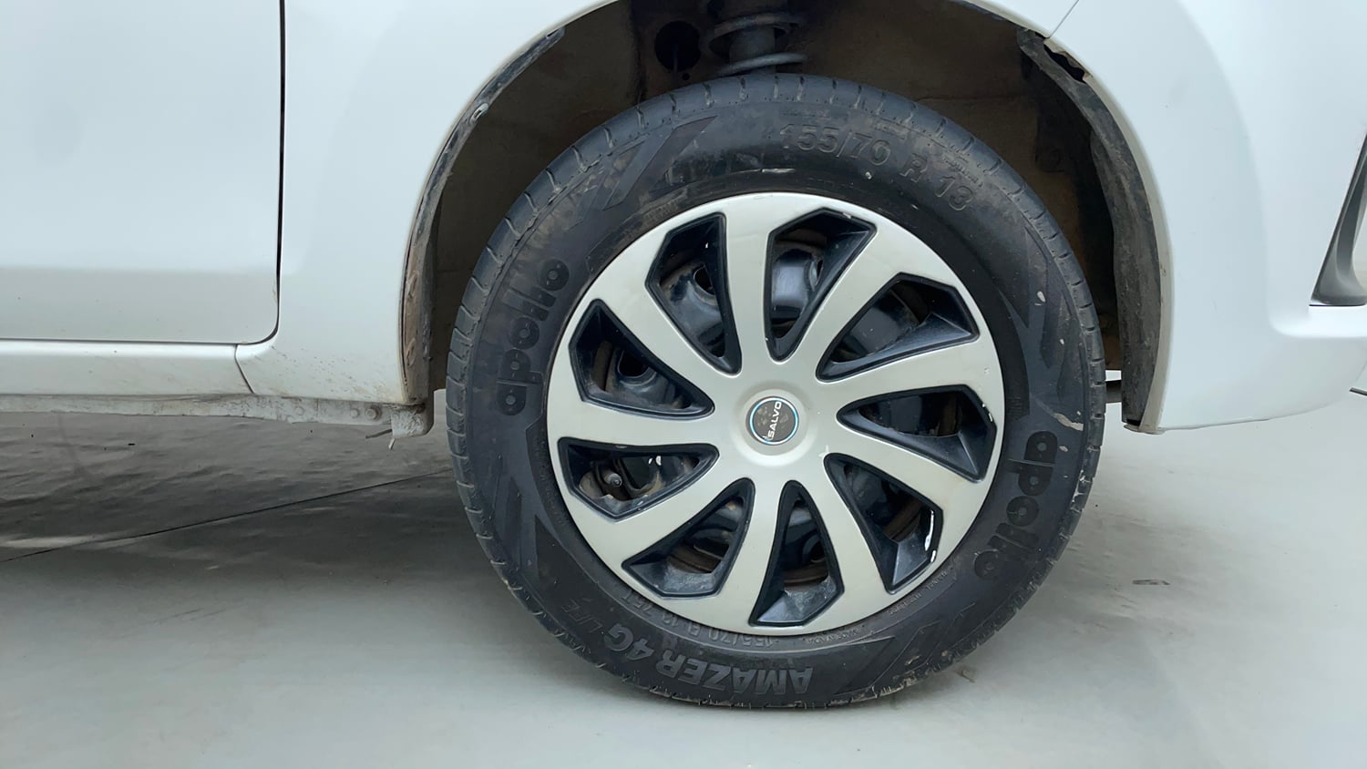 Used 2016 Maruti Suzuki Alto K10 VXi Petrol Manual tyres RIGHT FRONT TYRE RIM VIEW