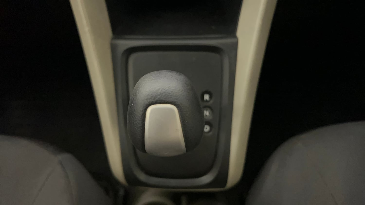 Used 2014 Maruti Suzuki Celerio VXi AMT Petrol Automatic interior GEAR  KNOB VIEW