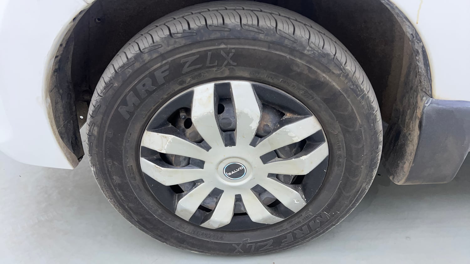 Used 2018 Maruti Suzuki Alto 800 LXi Petrol Manual tyres LEFT FRONT TYRE RIM VIEW