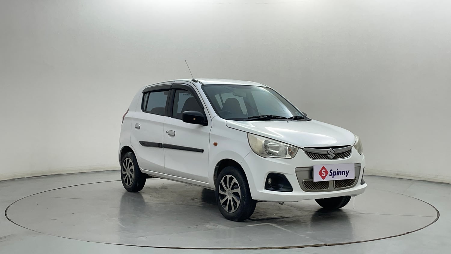 Used 2016 Maruti Suzuki Alto K10 VXi Petrol Manual exterior RIGHT FRONT CORNER VIEW