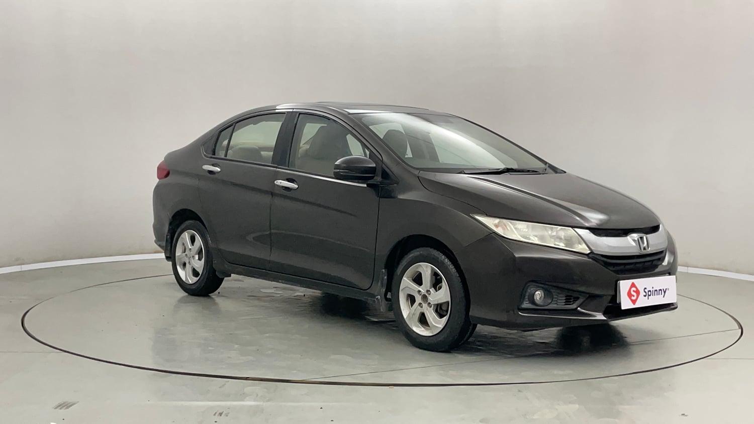 Used 2016 Honda City VX Petrol Manual exterior RIGHT FRONT CORNER VIEW