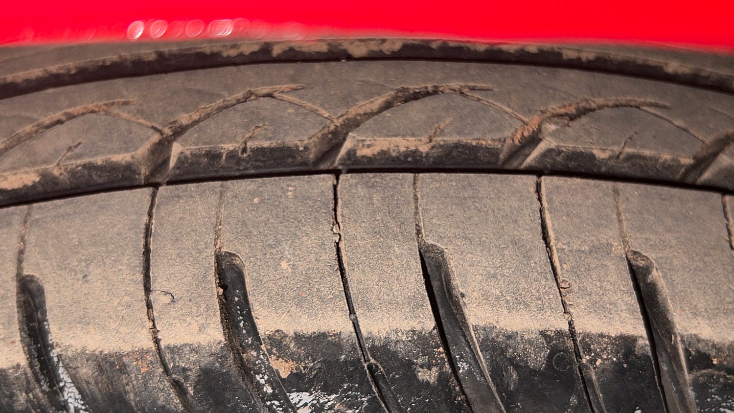 Used 2014 Honda Brio S MT Petrol Manual tyres LEFT FRONT TYRE TREAD VIEW