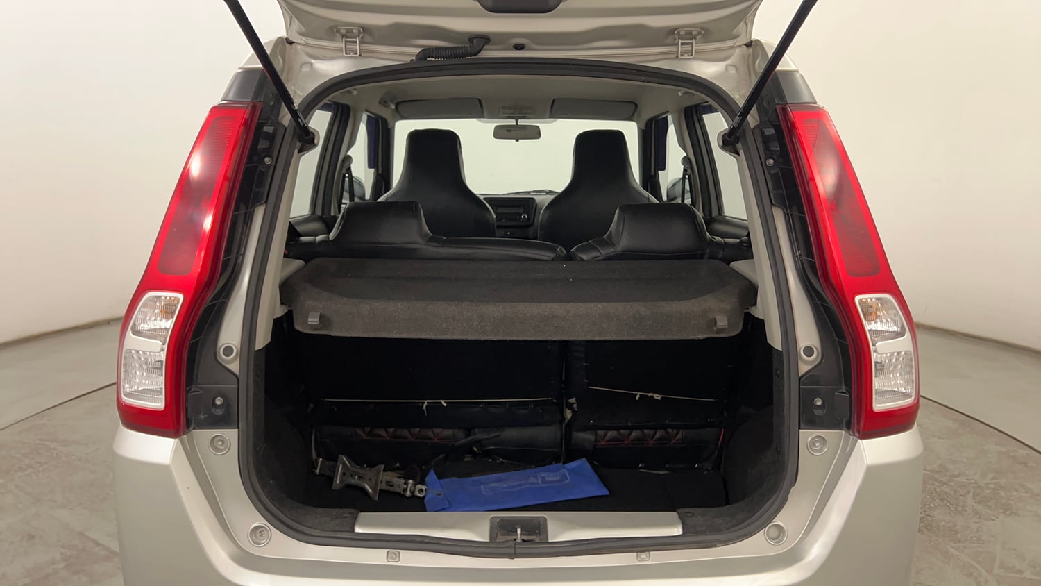 Used 2021 Maruti Suzuki Wagon R 1.0 VXi 1.0 AMT Petrol Automatic interior DICKY INSIDE VIEW
