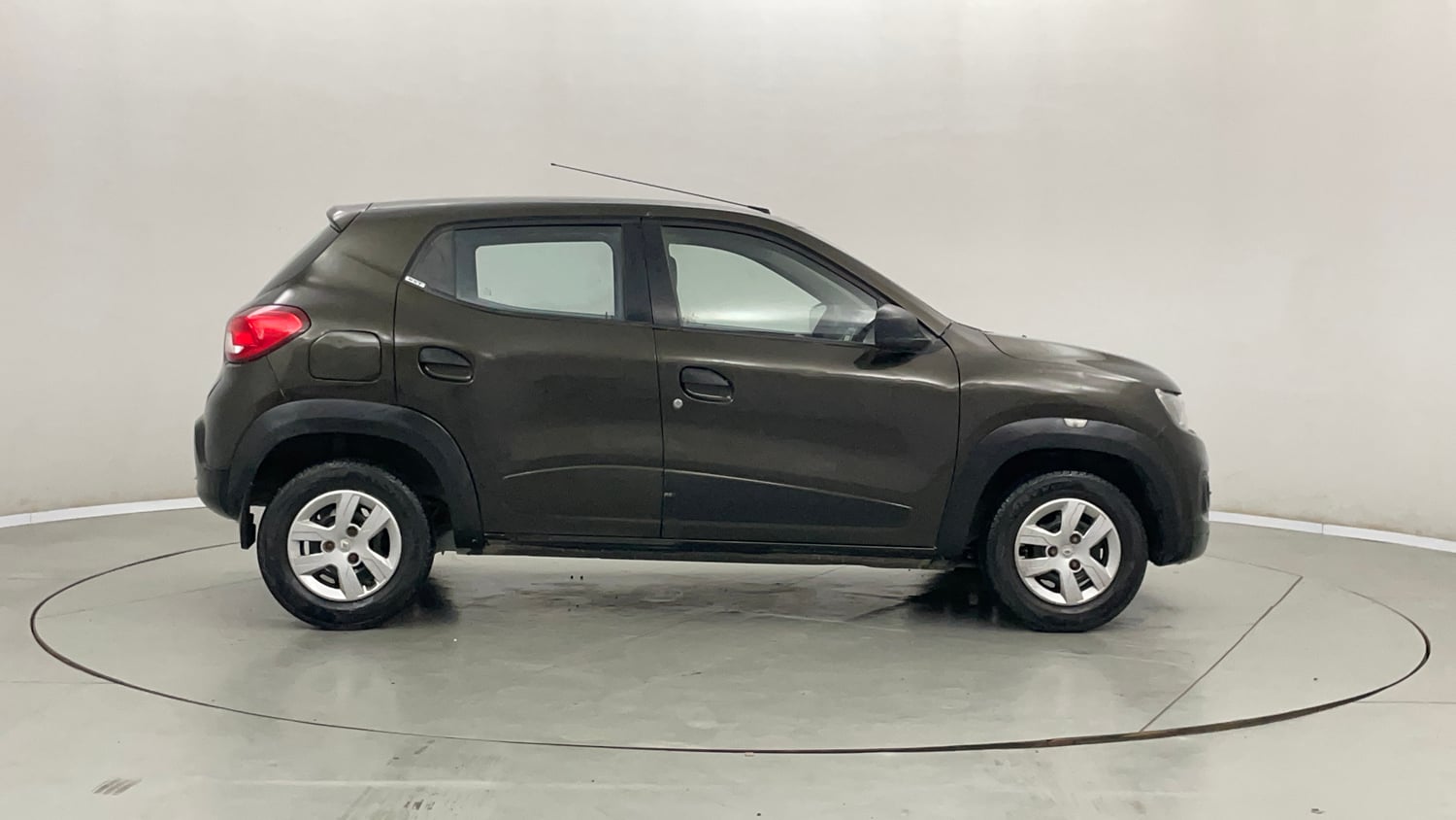 Used 2017 Renault Kwid RXT Petrol Manual exterior RIGHT SIDE VIEW