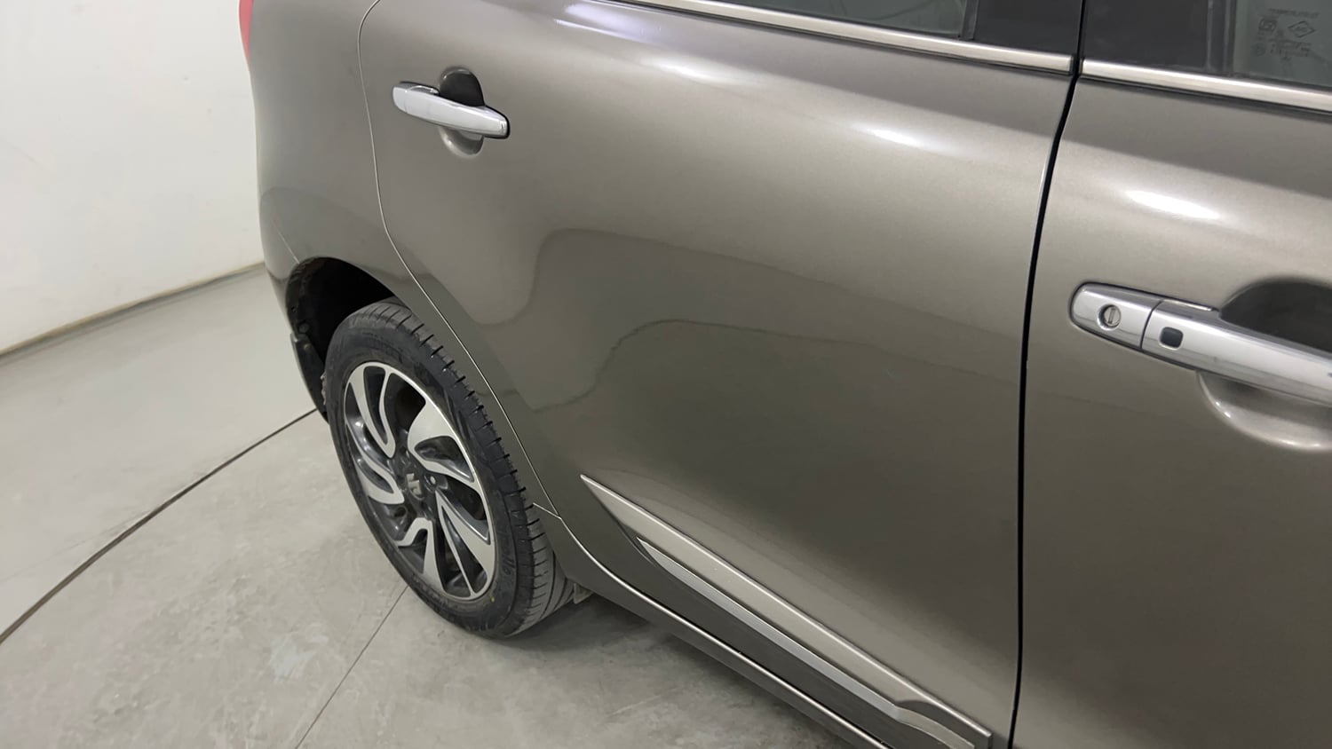 Used 2020 Maruti Suzuki Baleno Zeta Petrol Manual dents MINOR SCRATCH