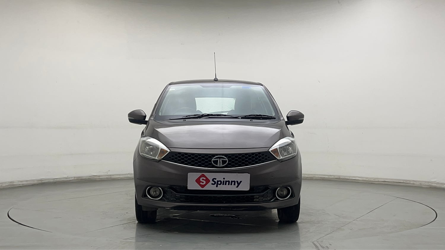 Used 2017 Tata Tiago Revotron XZ Petrol Manual exterior FRONT VIEW