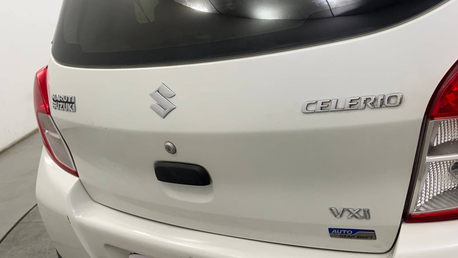 Used 2014 Maruti Suzuki Celerio VXi AMT Petrol Automatic dents MINOR SCRATCH