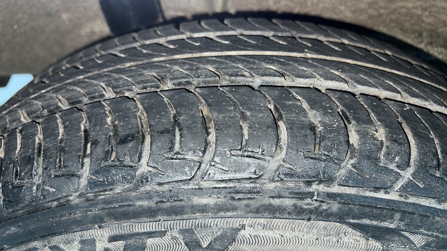 Used 2020 Maruti Suzuki Wagon R VXi 1.2 Petrol Manual tyres RIGHT REAR TYRE TREAD VIEW