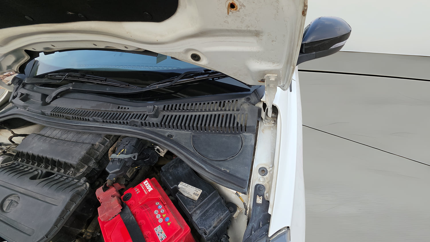 Used 2023 Tata Tigor XZ Plus Leatherette Pack Petrol Manual engine ENGINE LEFT SIDE HINGE & APRON VIEW