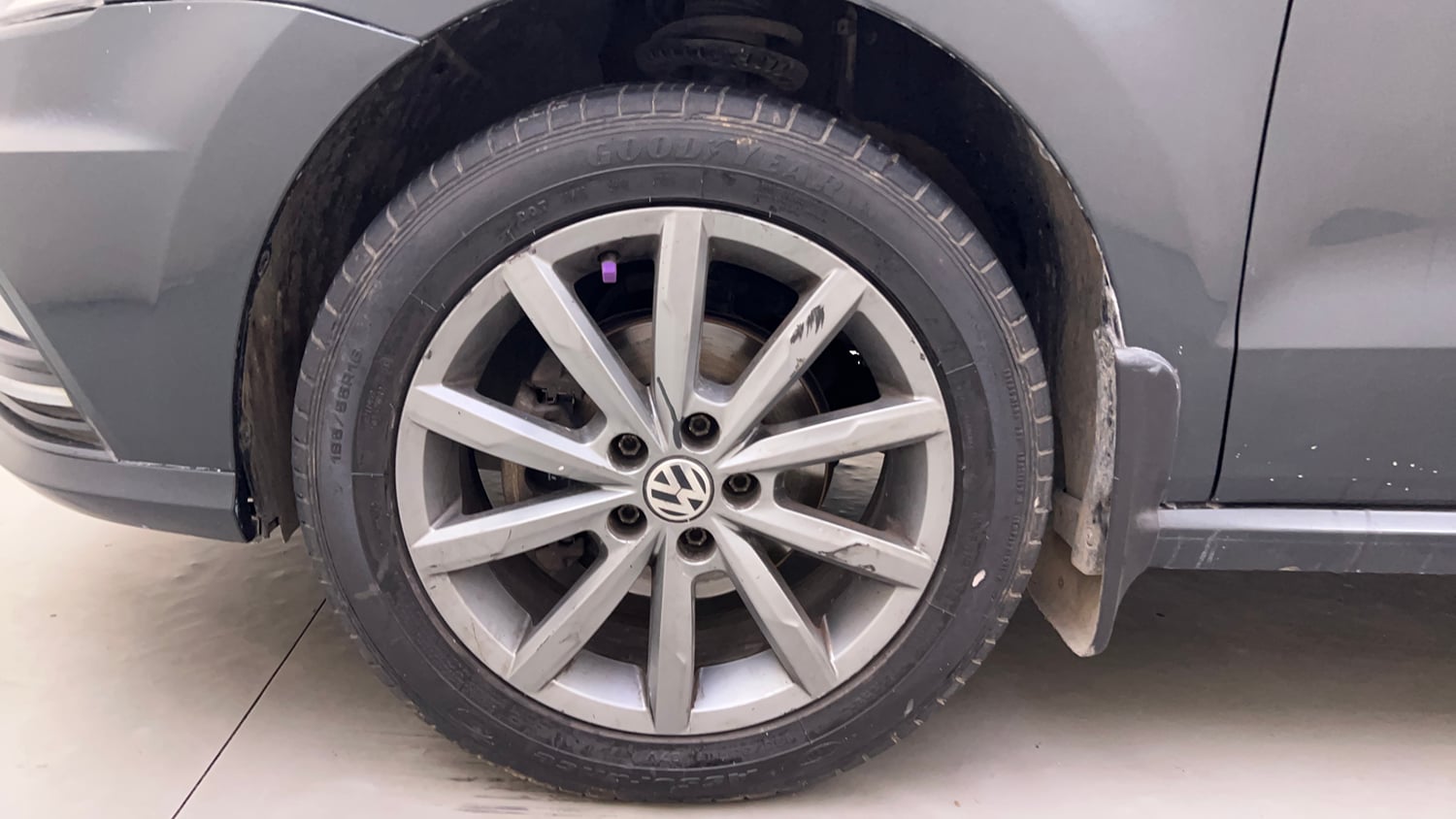 Used 2019 Volkswagen Ameo Highline Plus 1.5L (D) Diesel Manual tyres LEFT FRONT TYRE RIM VIEW