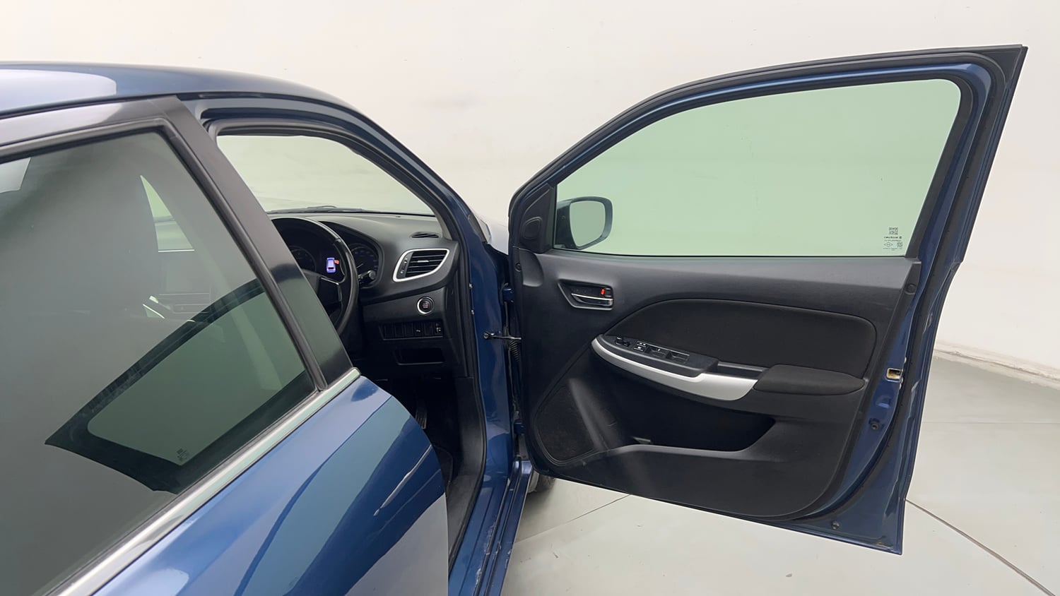 Used 2016 Maruti Suzuki Baleno Alpha 1.2 Petrol Manual interior RIGHT FRONT DOOR OPEN VIEW