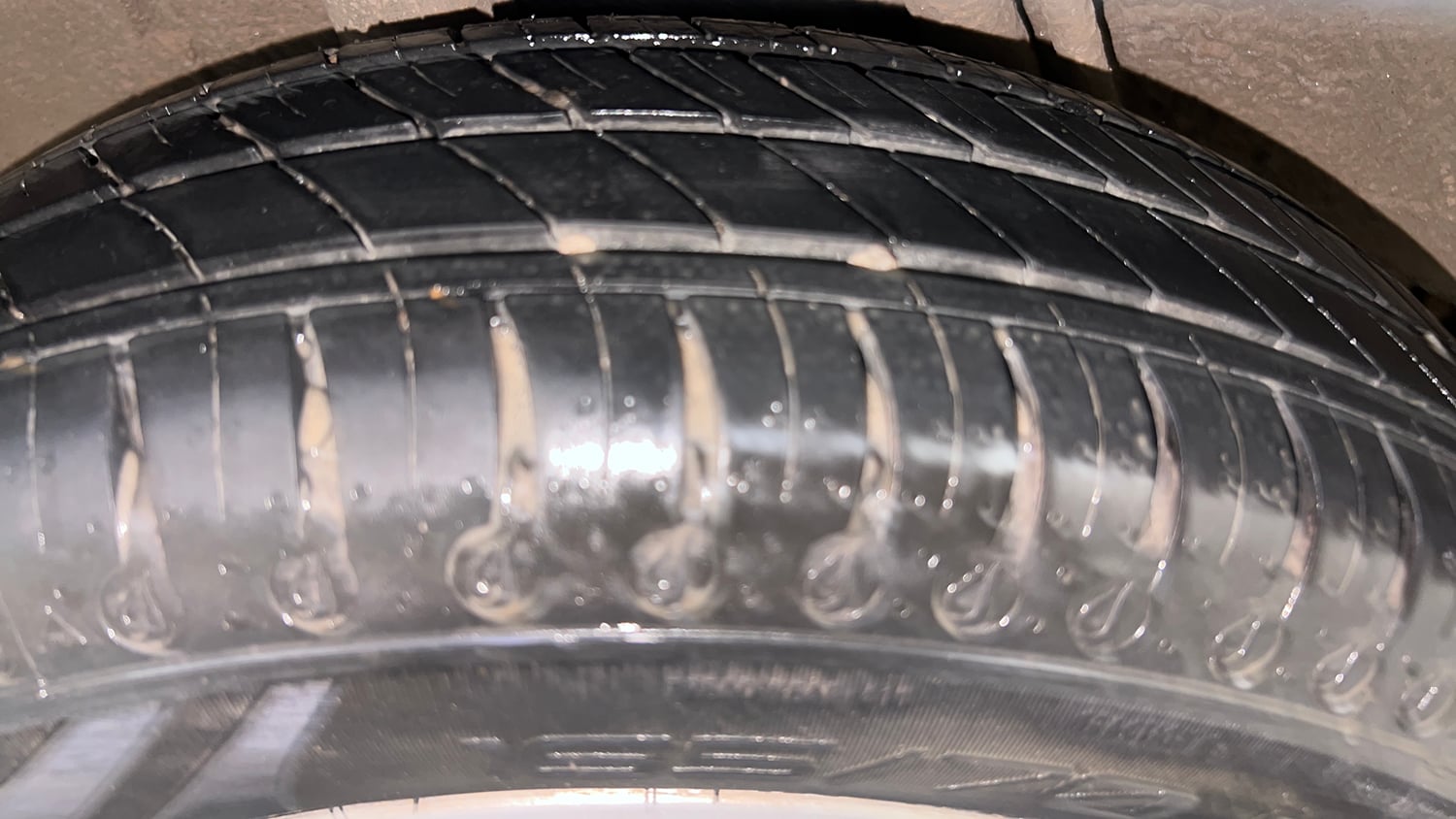 Used 2020 Renault Kwid RXT 1.0 Opt Petrol Manual tyres RIGHT REAR TYRE TREAD VIEW