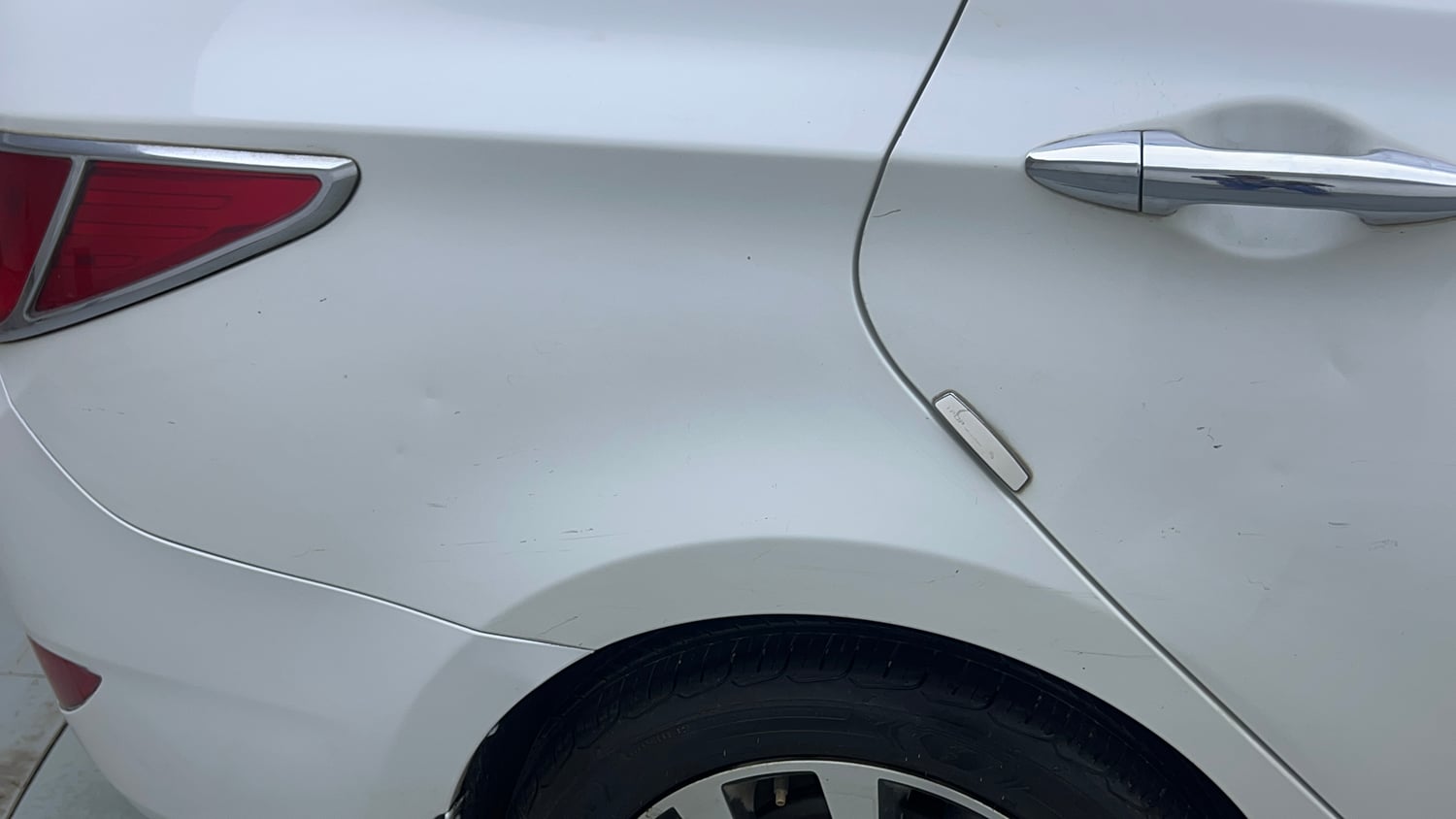 Used 2016 Hyundai Verna 1.6 VTVT SX AT Petrol Automatic dents MINOR SCRATCH