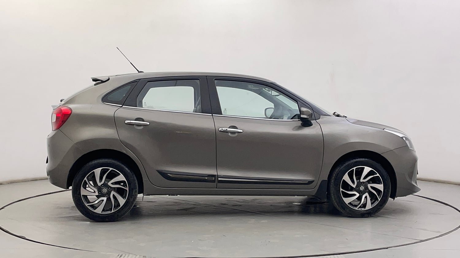 Used 2019 Maruti Suzuki Baleno Zeta Automatic Petrol Automatic exterior RIGHT SIDE VIEW