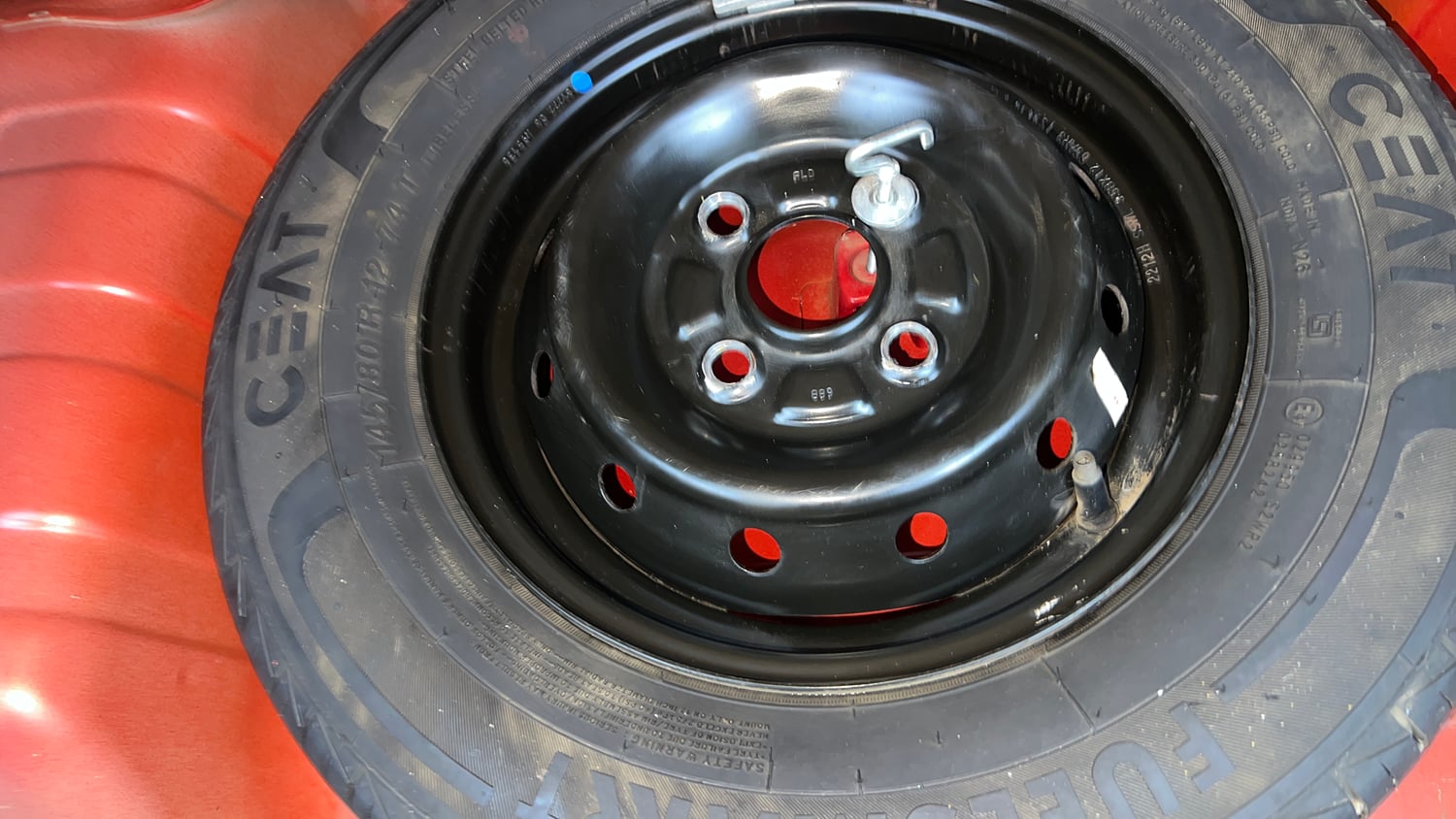 Used 2023 Maruti Suzuki Alto 800 LXi (O) Petrol Manual tyres SPARE TYRE VIEW