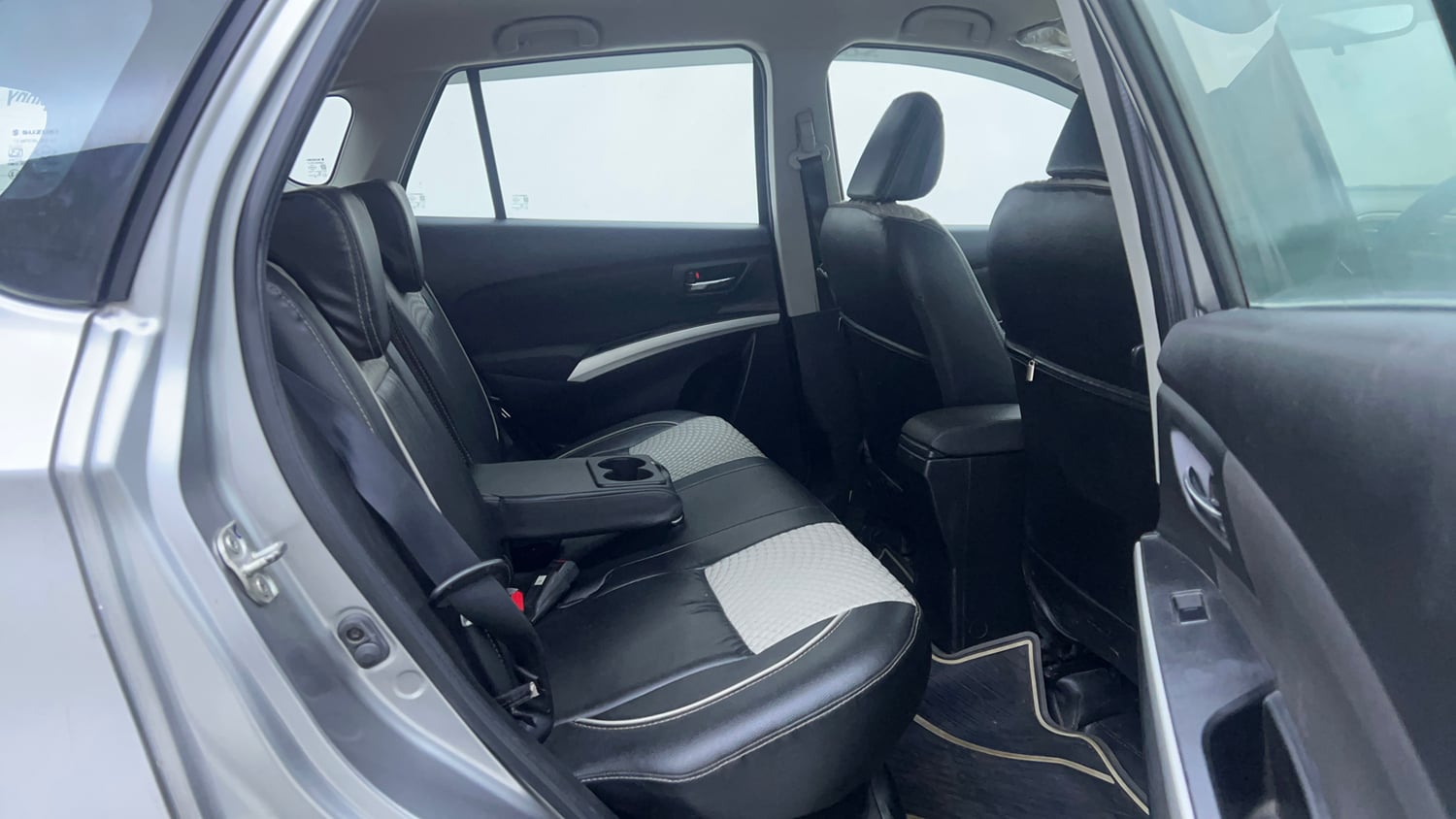 Used 2017 Maruti Suzuki S-Cross Zeta 1.3 Diesel Manual interior RIGHT SIDE REAR DOOR CABIN VIEW