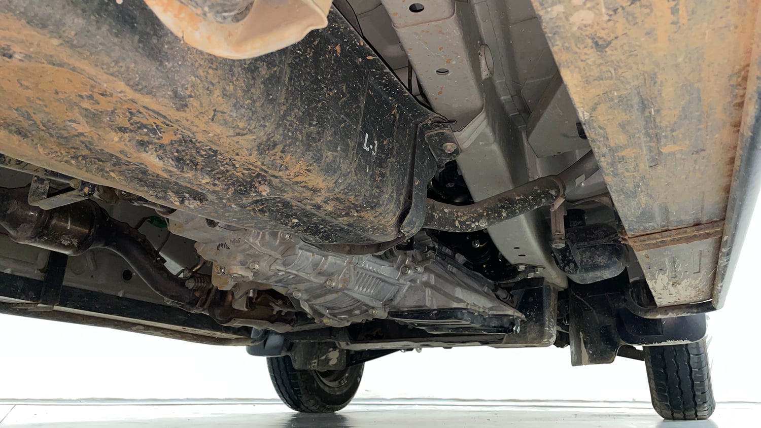 Used 2025 Maruti Suzuki Eeco 5 STR AC Petrol Manual extra REAR RIGHT UNDERBODY VIEW