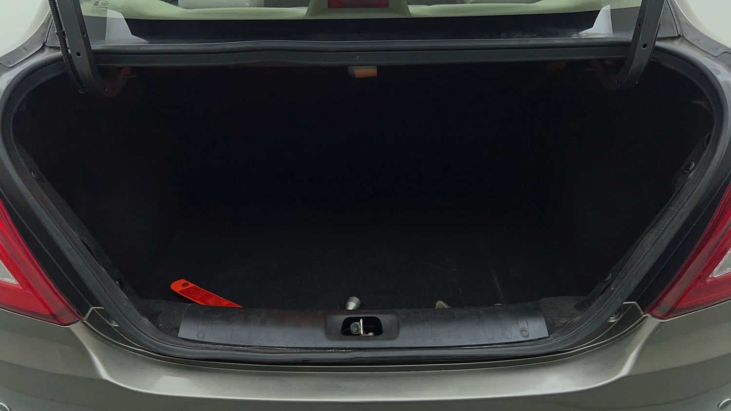 Used 2015 Maruti Suzuki Swift Dzire VXI Petrol Manual interior DICKY INSIDE VIEW