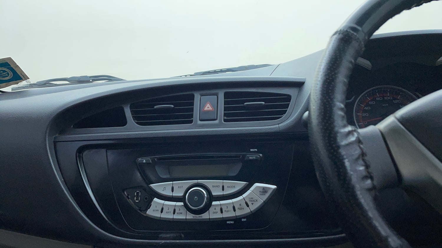 Used 2016 Maruti Suzuki Alto K10 VXi Petrol Manual top_features Integrated (in-dash) music system
