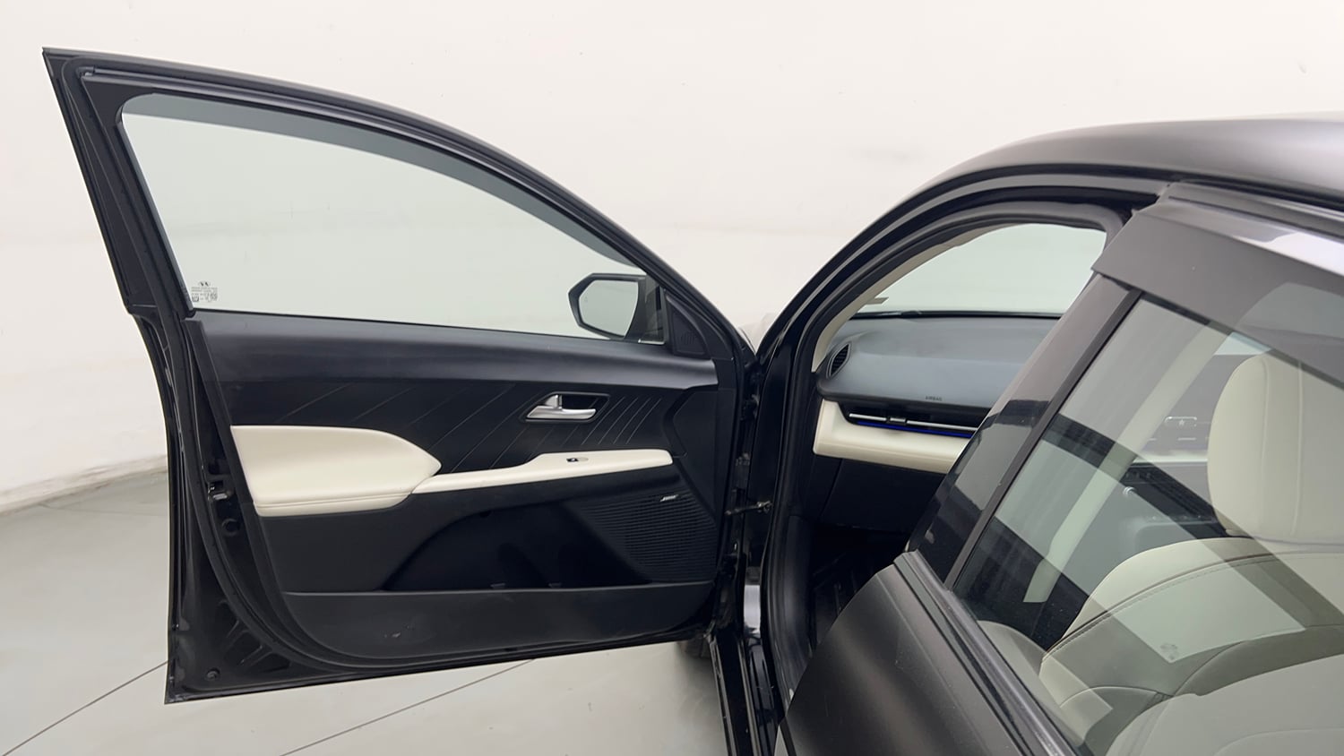 Used 2023 Hyundai Verna SX (O) 1.5 Petrol IVT Petrol Automatic interior LEFT FRONT DOOR OPEN VIEW