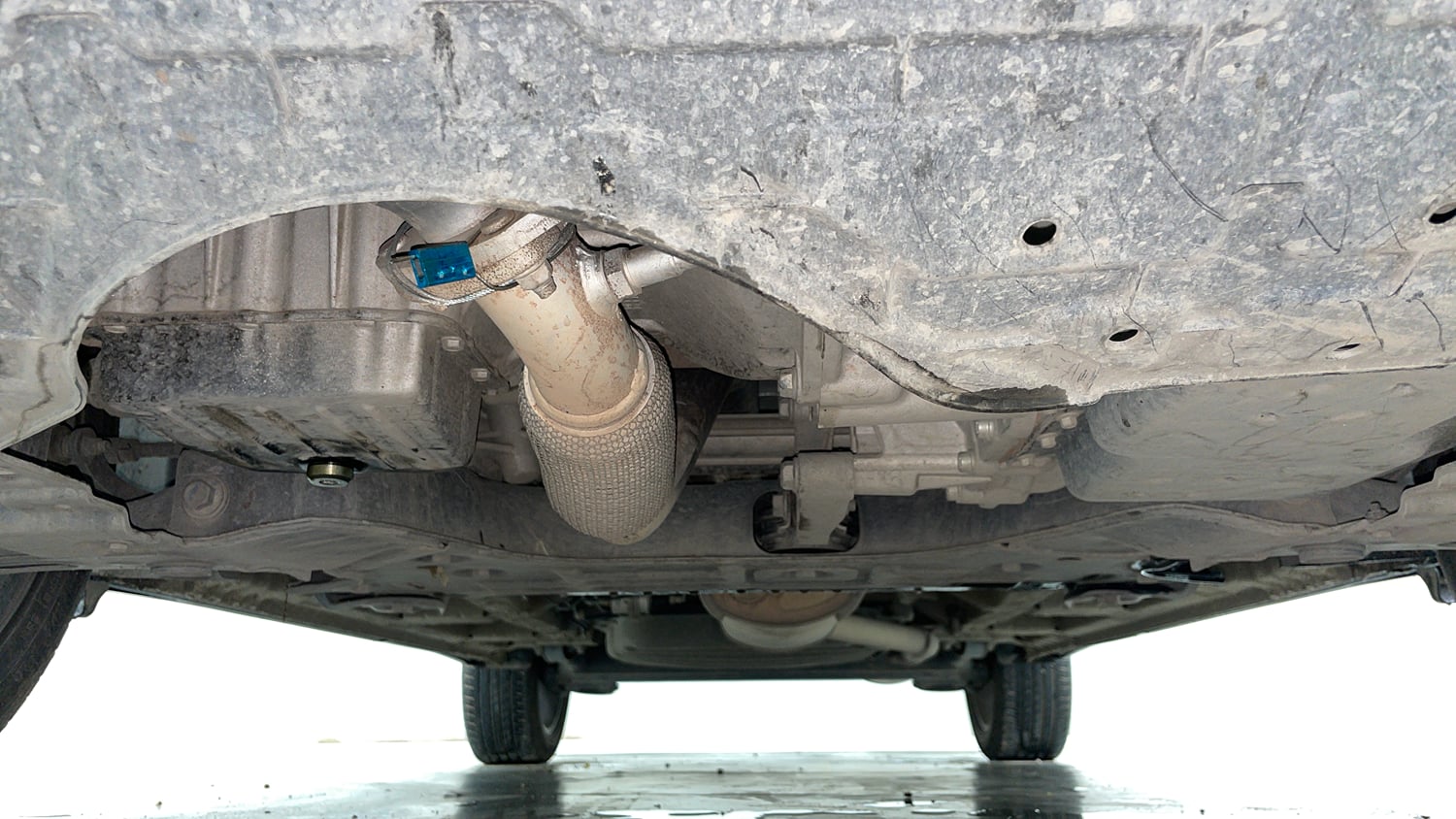 Used 2024 MG Motors Hector Sharp Pro 1.5 Turbo CVT Petrol Automatic extra FRONT LEFT UNDERBODY VIEW