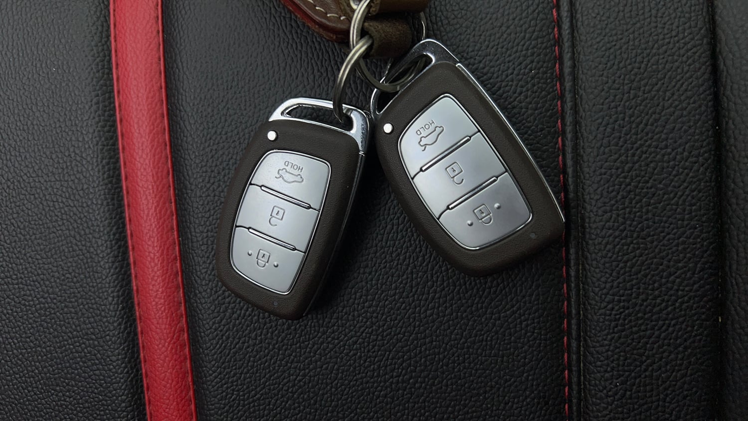 Used 2024 Hyundai Aura SX 1.2 CNG Cng Manual extra CAR KEY VIEW