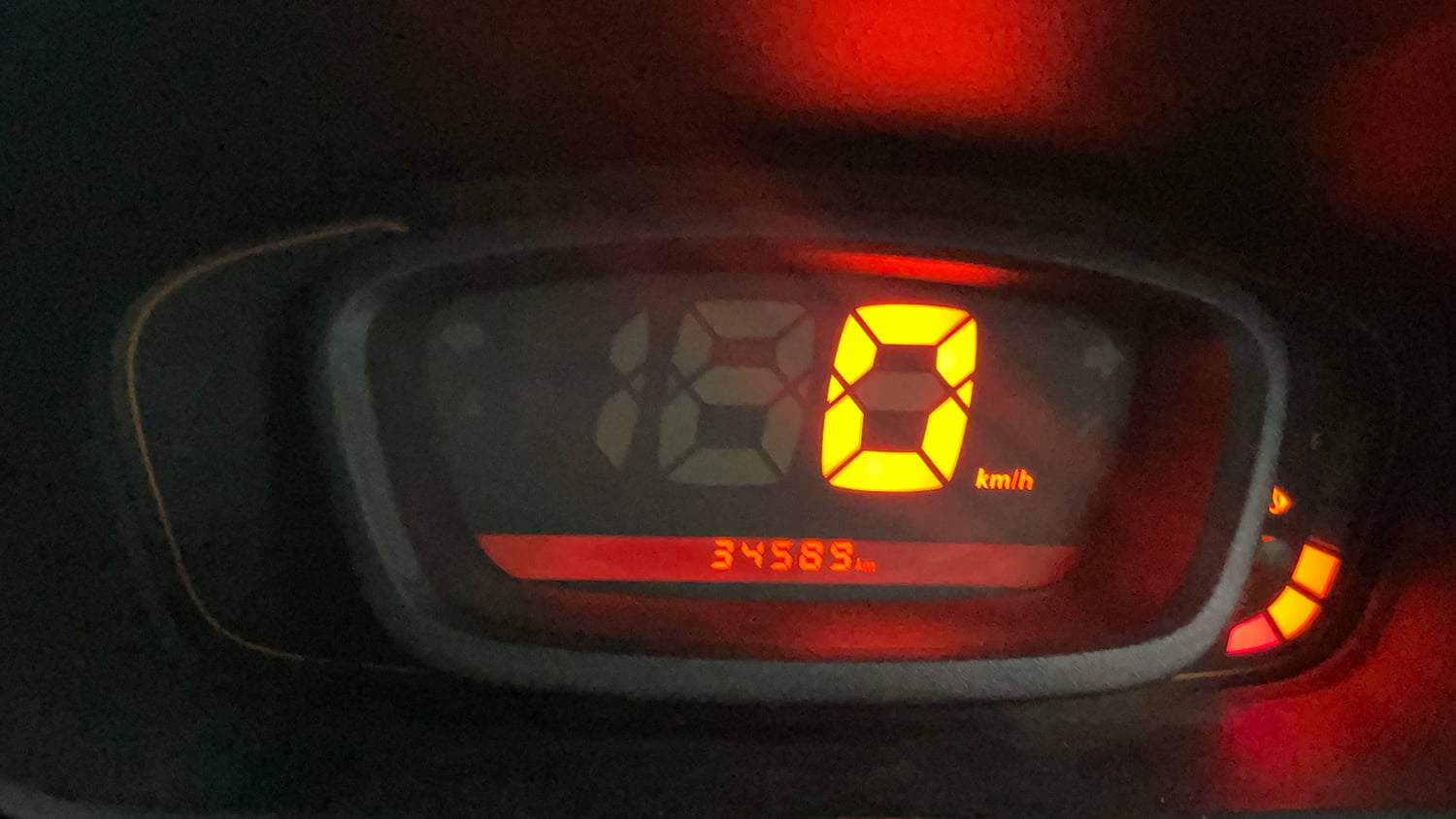 Used 2017 Renault Kwid RXT Petrol Manual interior CLUSTERMETER VIEW